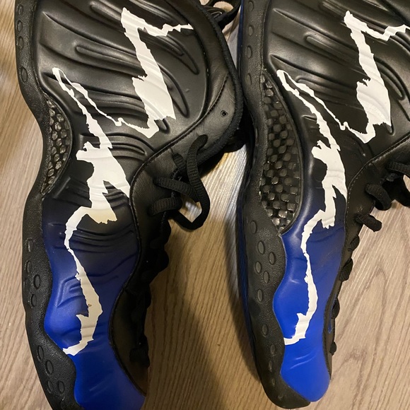 Nike - Picture 3 of 5